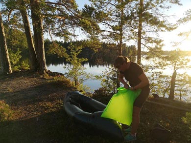 Inflating the raft is quick and easy | Photo: ET