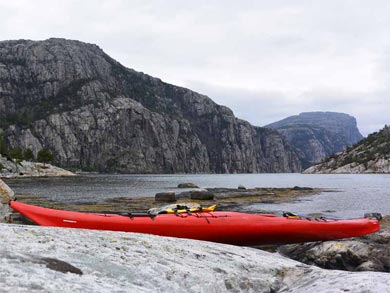 Self-guided Kayaking in Lysefjord | Photo: FE