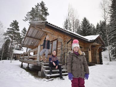 Cabin exterior | Photo: Wayne Bachelor