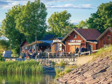 Self-guided Sea Kayaking in the Stockholm Archipelago | Photo: KT