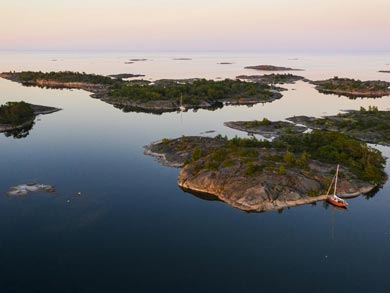 Self-guided Sea Kayaking in the Stockholm Archipelago | Photo: KT