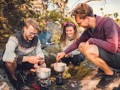 Preparing dinner at the end of a day on the water | Photo: KT