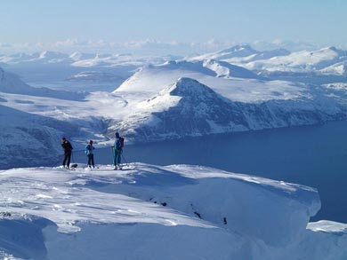 Alpine Ski Touring in Lyngen | Photo: LOC