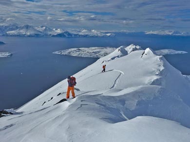 Alpine Ski Touring in Lyngen | Photo: LOC