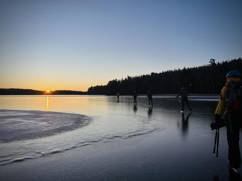 Ice skating in the evening | Photo: Charlotte Gynn