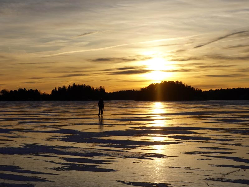 Ice skating tour at sunset | Photo: Olena Kozachok