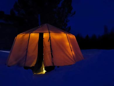 Winter camping in heated tents | Photo: PIR