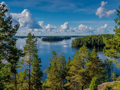 Canoe or Kayak in Linnansaari and Kolovesi National Park | Photo: SEO