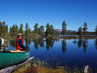 Discover Wilderness Canoeing in Rogen | Photo: Charlotte Debrenne