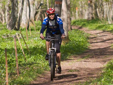 The multi-activity itinerary includes a mountain biking day | Photo: J. Hermansson